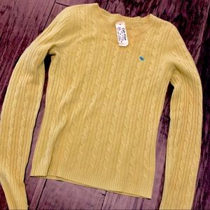 100% Cashmere Ezra Fitch Chartreuse Sweater
